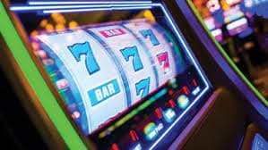 VIP Roulette live dealer table with multi-camera feed on top111 login platform